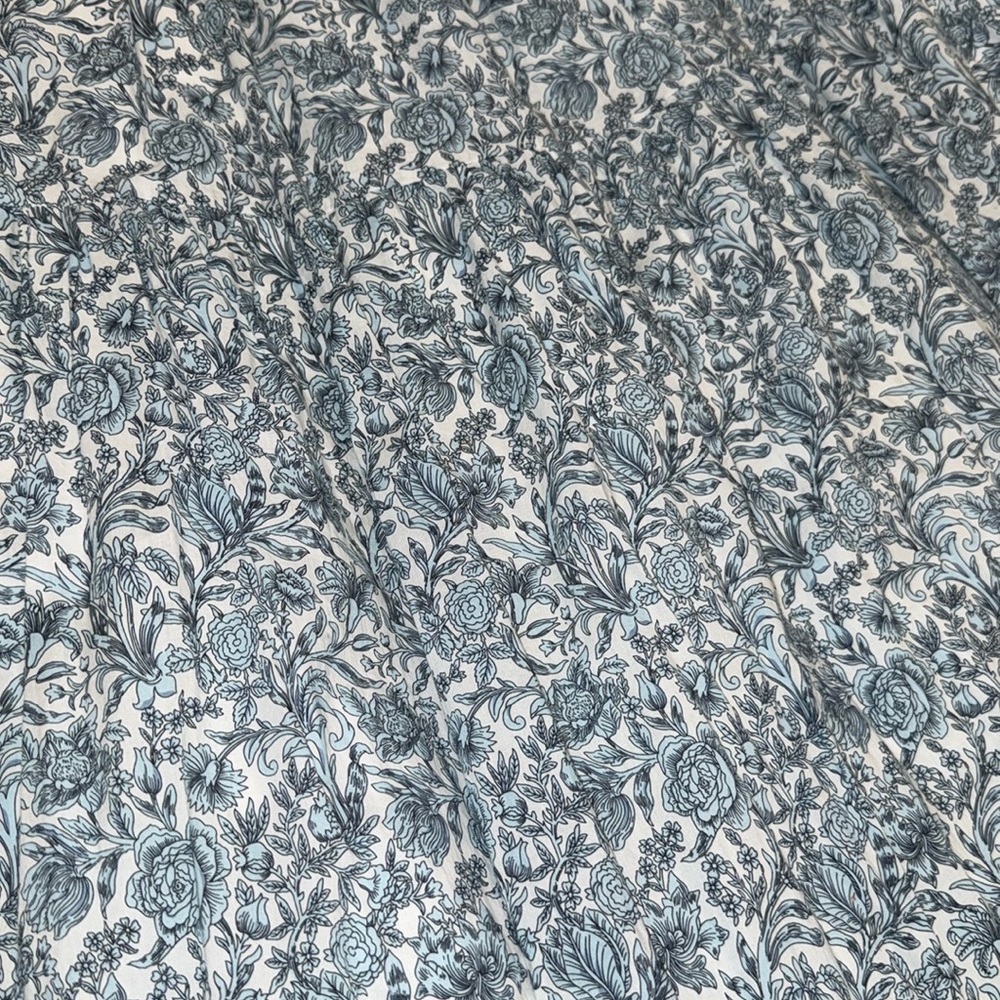Tuckernuck HYACINTH HOUSE Blue and White Floral Tiered Teresa Maxi Dress L - Picture 4 of 8